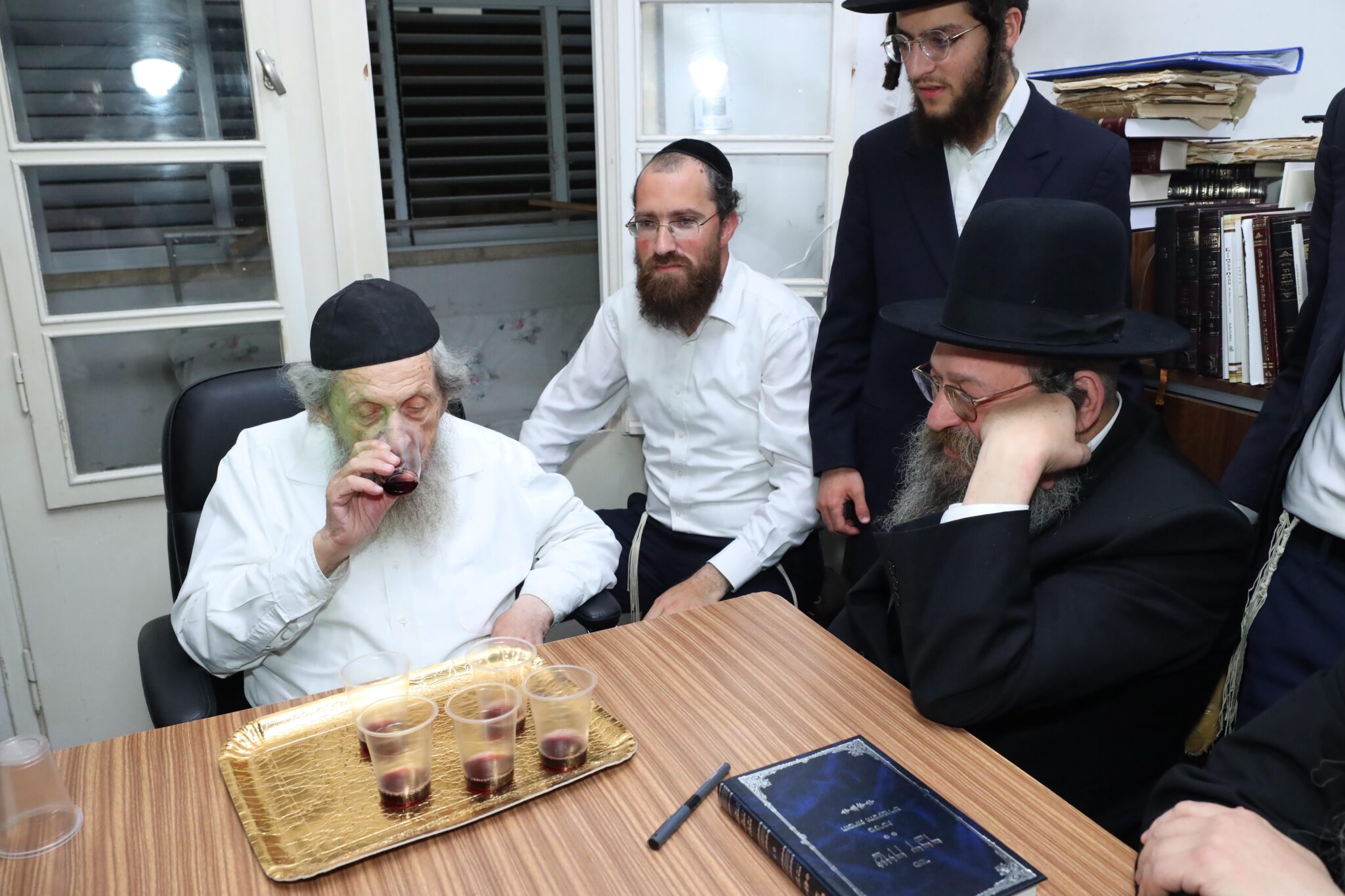 מעמד 'לחיים' לרגל הוצאת הספר 'שיח דבר' ממכתביהם של שר התורה וגאון ישראל