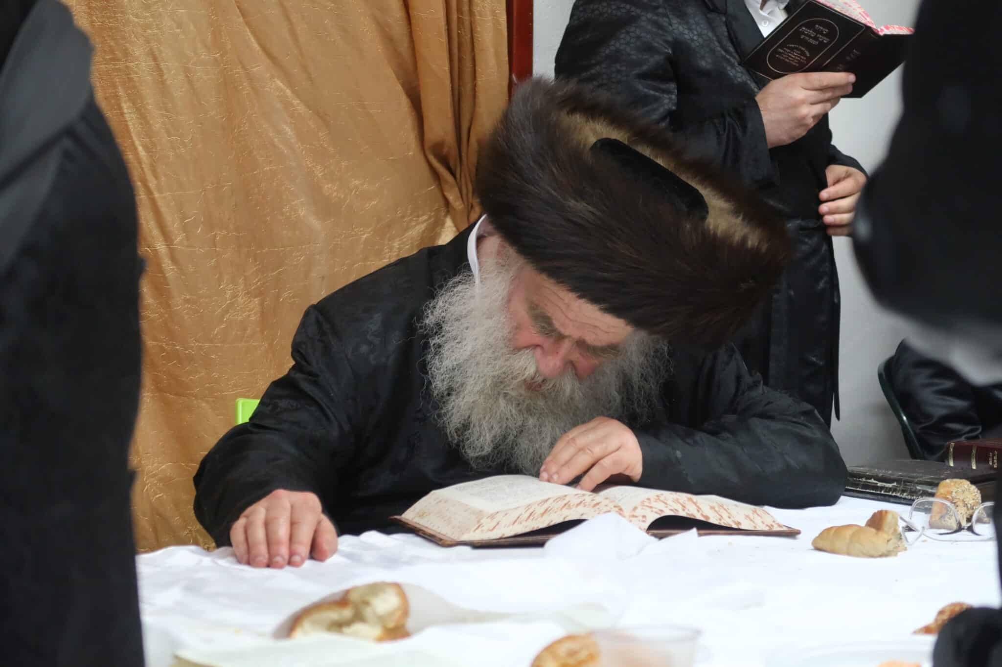 תיעוד: גאב"ד מאקווא בשבת במירון