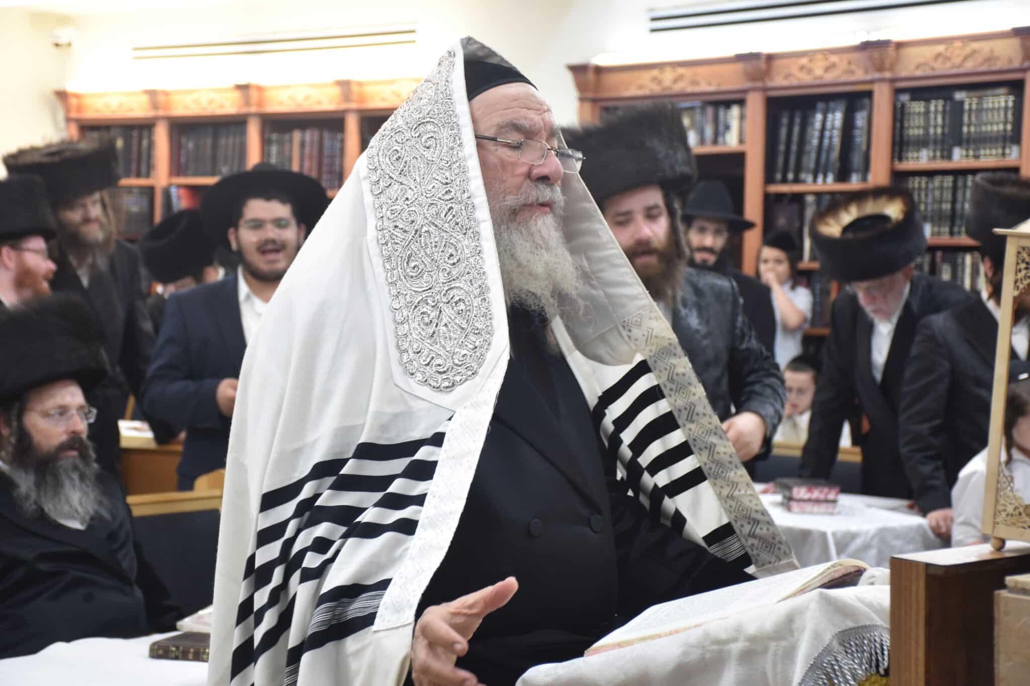 סליחות בחצר הקודש אשלג • גלריה