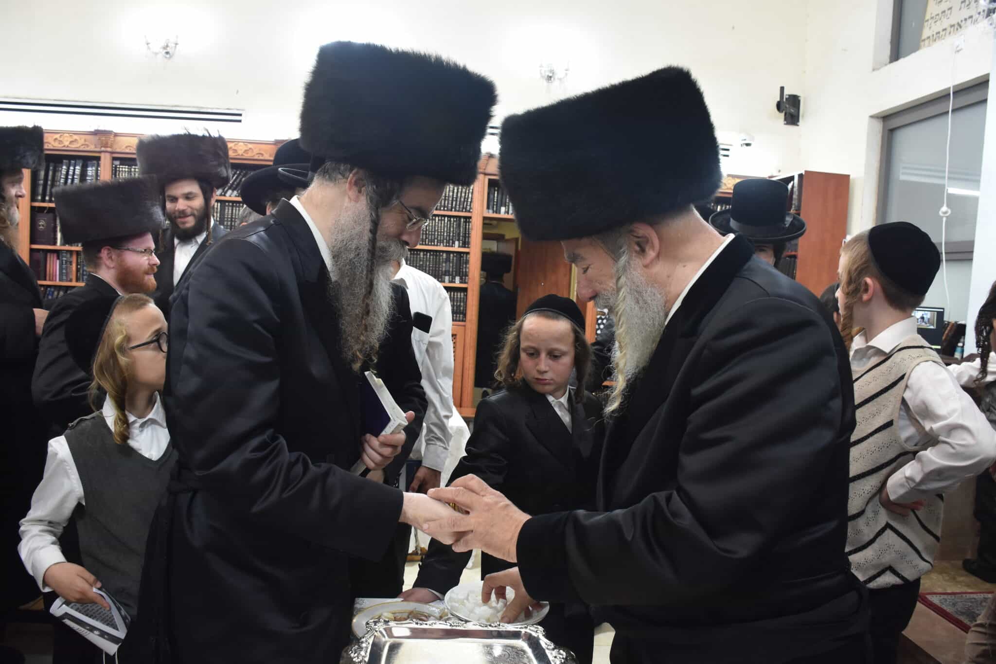 סליחות בחצר הקודש אשלג • גלריה