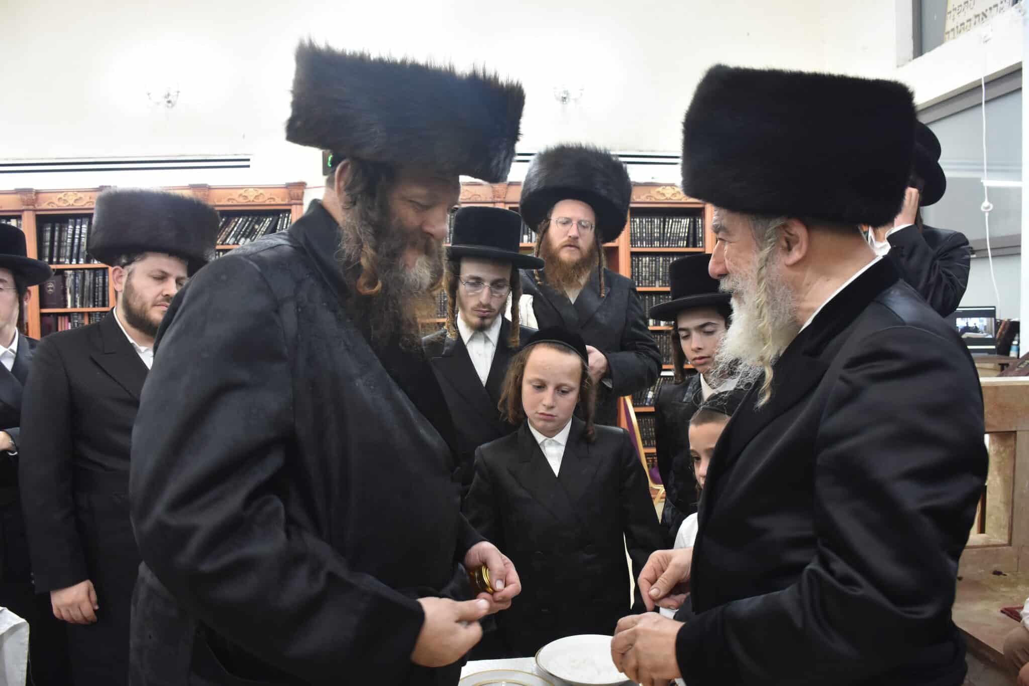 סליחות בחצר הקודש אשלג • גלריה