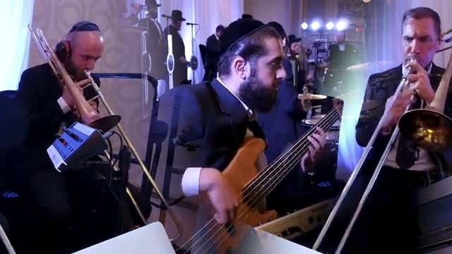 זאנוויל מבצע: מחרוזת מיוחדת משירי המלחין הנודע ר' משה יחזקי’ וייס