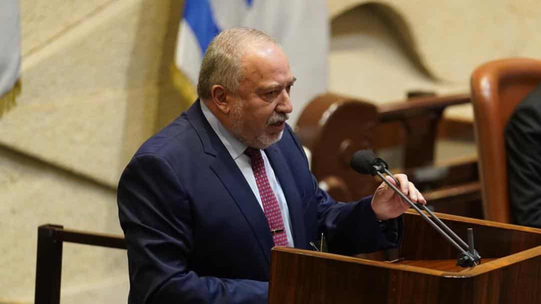 מעמד סיומי מסכתות בישיבת מנחת יצחק בראשות ראש הישיבה הגרד"צ שלזינגר