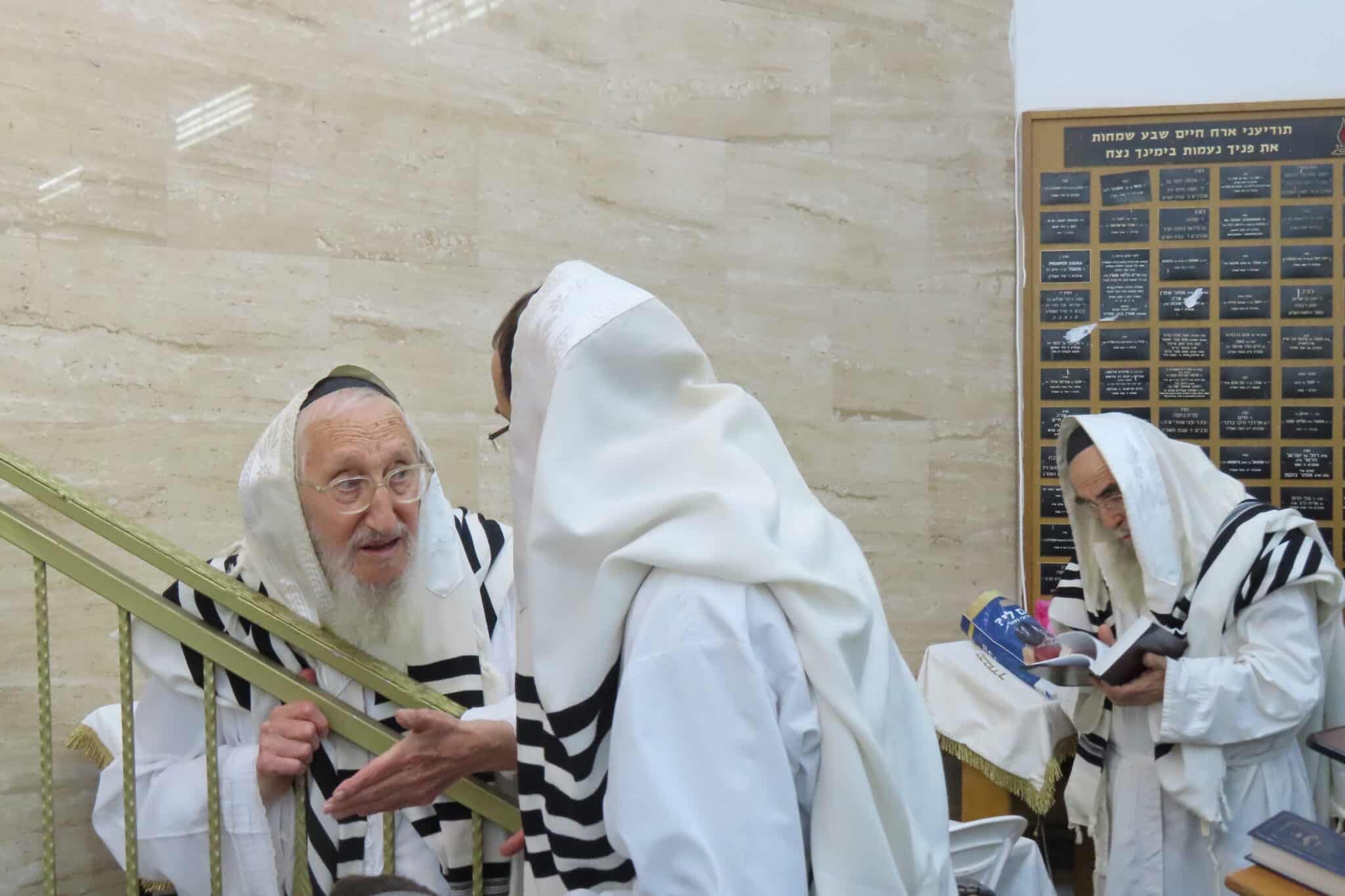 כל נדרי בישיבת שכר שכיר כל נדרי בישיבת שכר שכיר