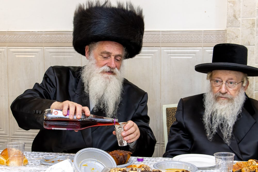 אדמו"רים ורבנים בבר מצווה לנכד הגר"ש זולדן שליט"א מו"ץ דסערט ויז'ניץ