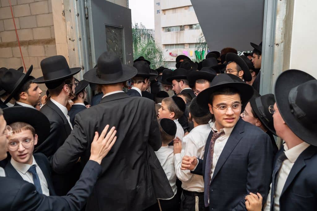 גלריה: כך חגגו פלג הרב פרידמן את שמחת החג גלריה: כך חגגו פלג הרב פרידמן את שמחת החג