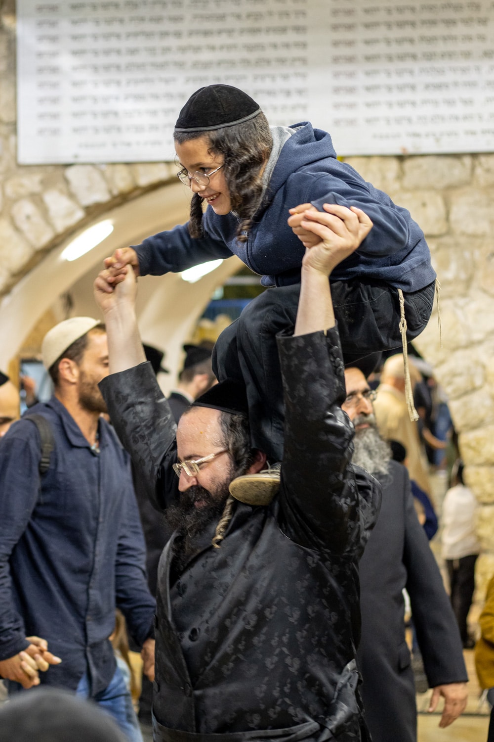 שמחת בית השואבה במירון • צפו בתיעוד: