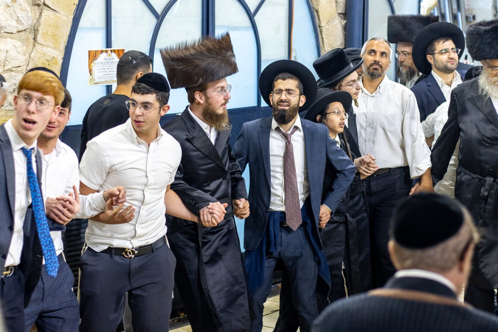 שמחת בית השואבה במירון • צפו בתיעוד: