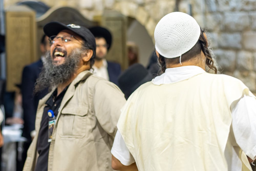 שמחת בית השואבה במירון • צפו בתיעוד: