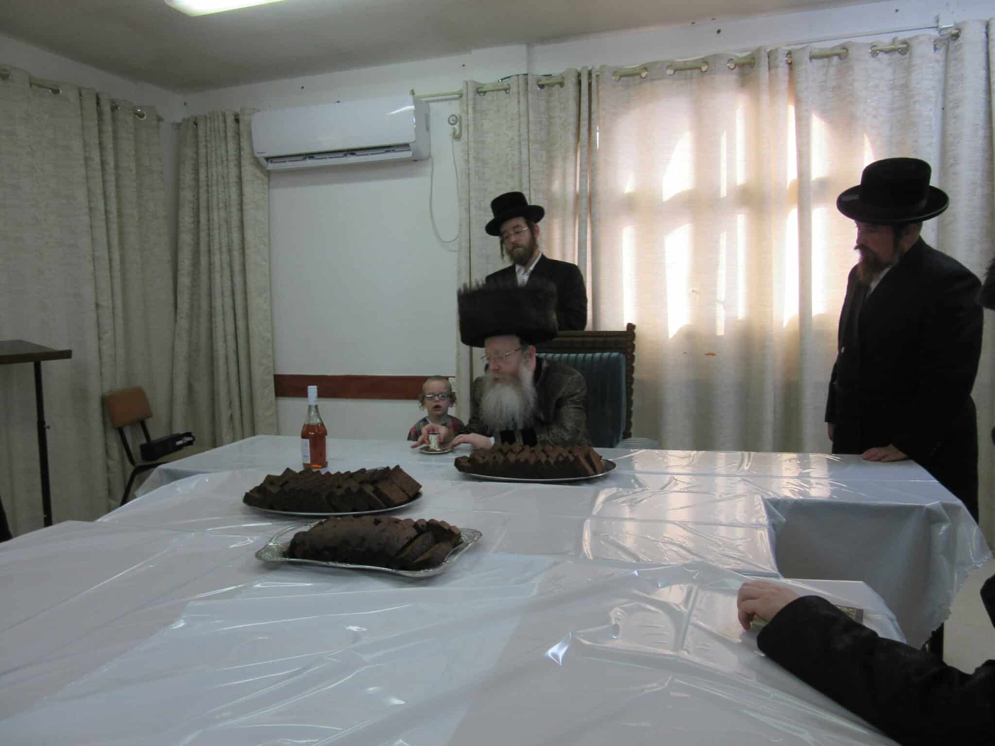 היום יִהְיֶה הָאוֹת הַזֶּה • ערב יום הקדוש בחצה"ק קרעטשניף - קרית גת