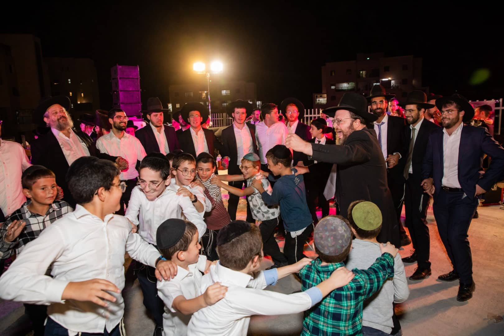 תיעוד מווחד משמחת בית השואבה ברמת בית שמש ד'