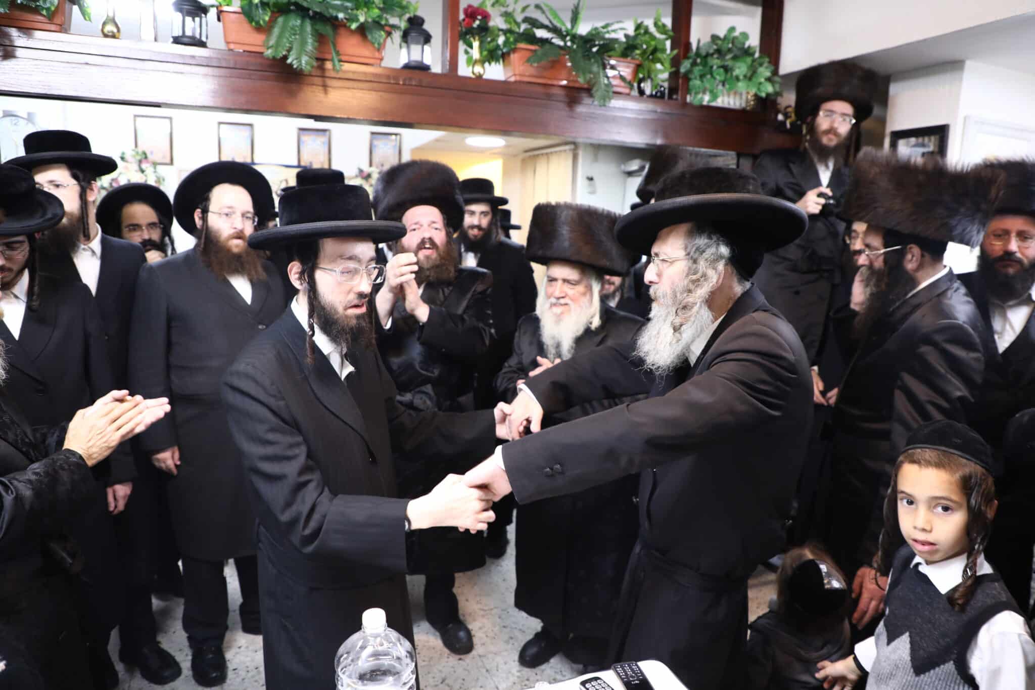 מעמד הכנסת ס"ת לביהמ"ד 'תורה ויראה' • תיעוד