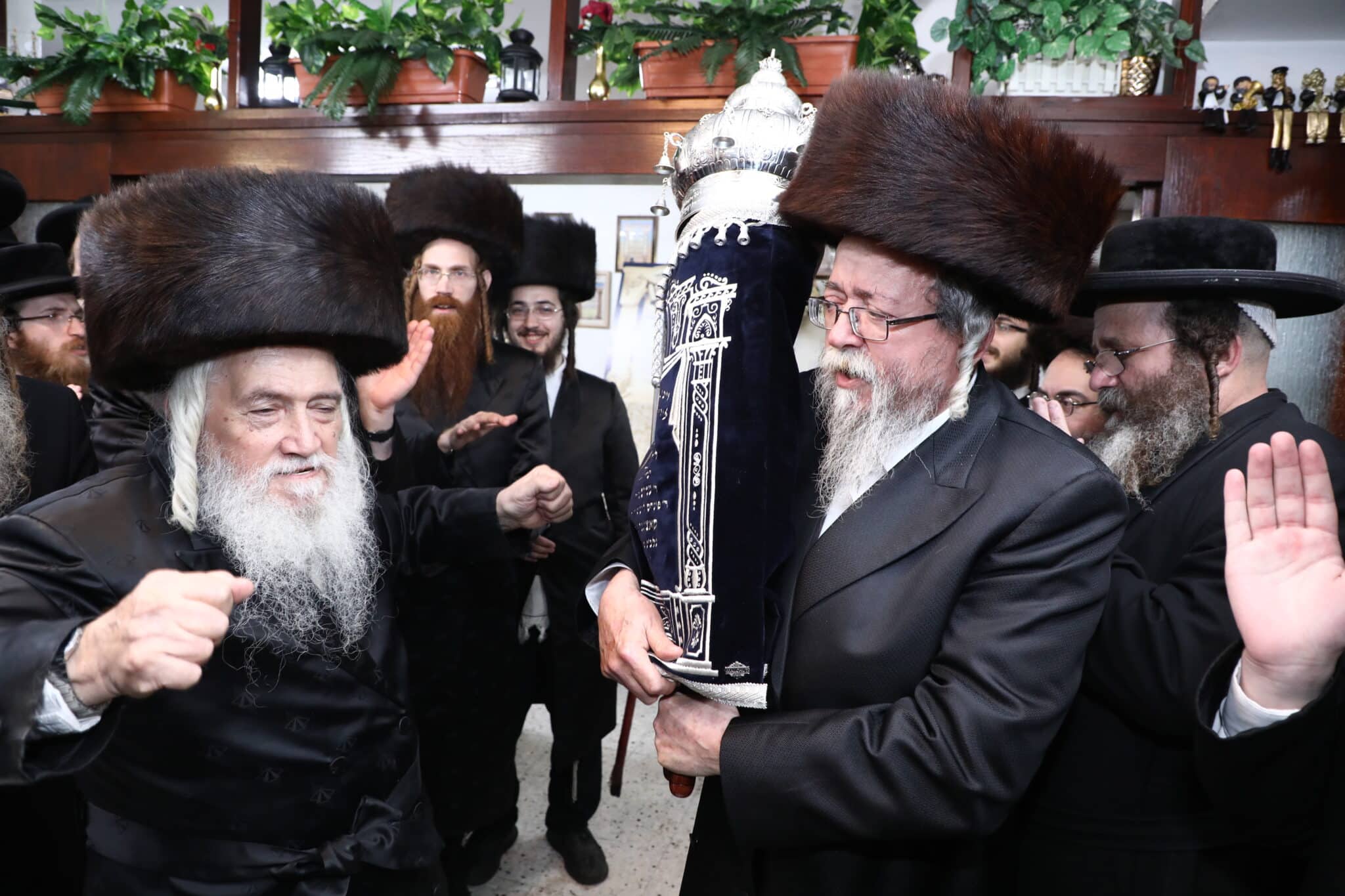 מעמד הכנסת ס"ת לביהמ"ד 'תורה ויראה' • תיעוד