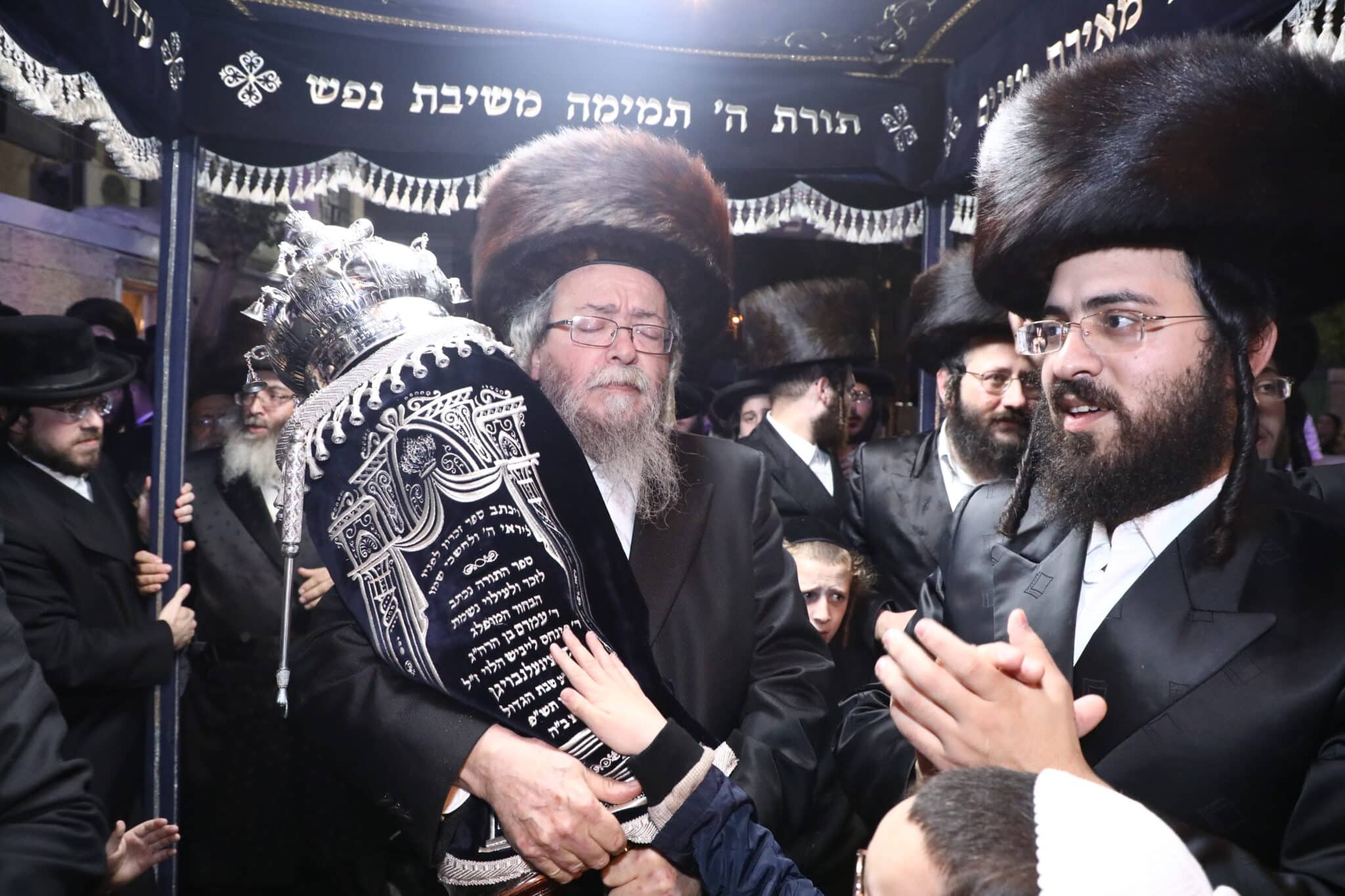 מעמד הכנסת ס"ת לביהמ"ד 'תורה ויראה' • תיעוד