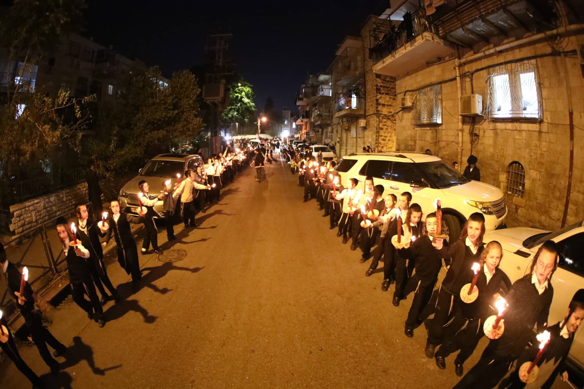 מעמד הכנסת ס"ת לביהמ"ד 'תורה ויראה' • תיעוד