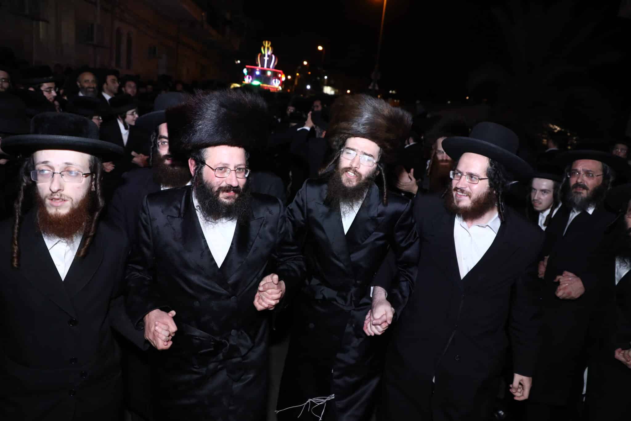 מעמד הכנסת ס"ת לביהמ"ד 'תורה ויראה' • תיעוד