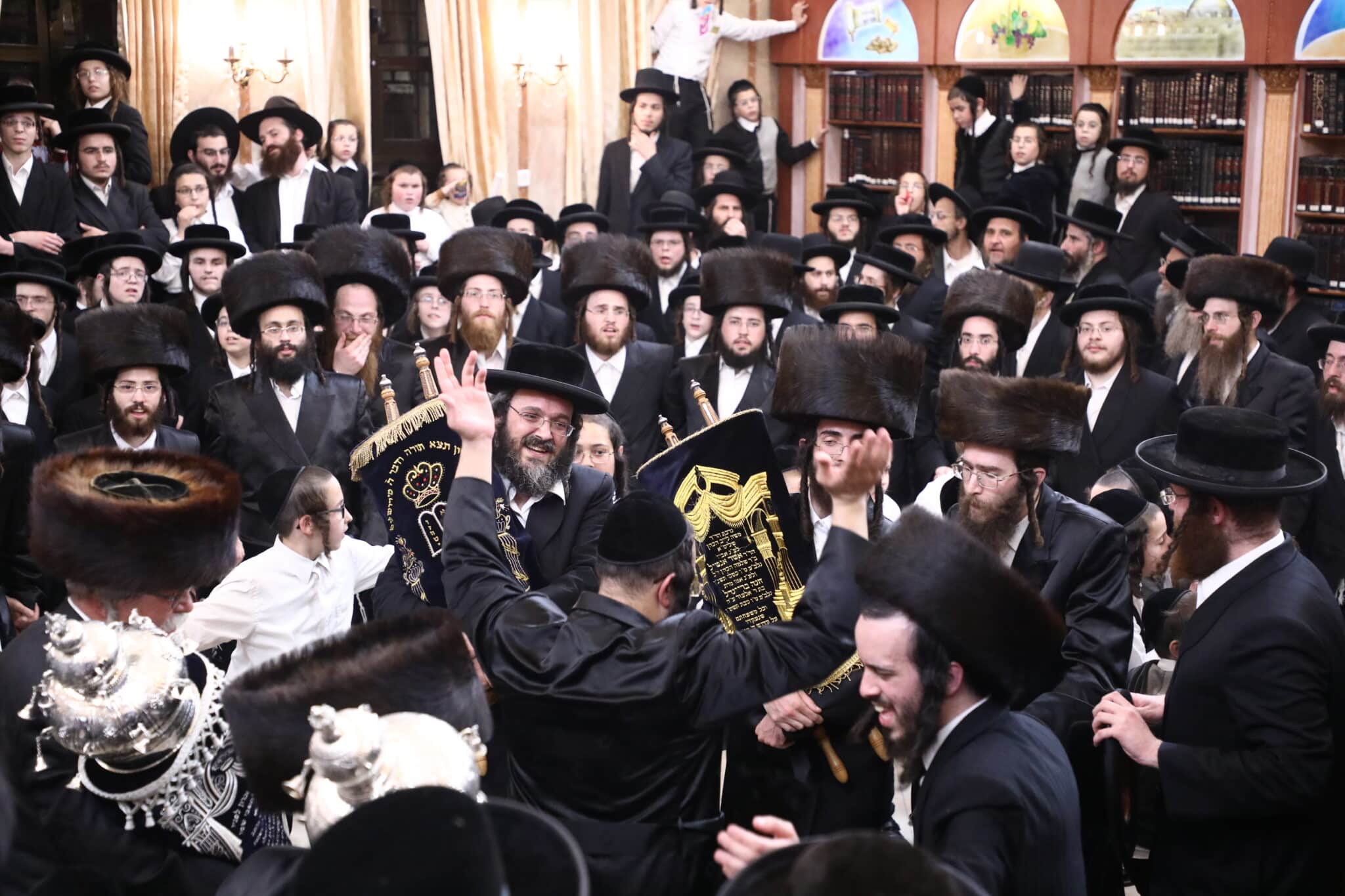 מעמד הכנסת ס"ת לביהמ"ד 'תורה ויראה' • תיעוד