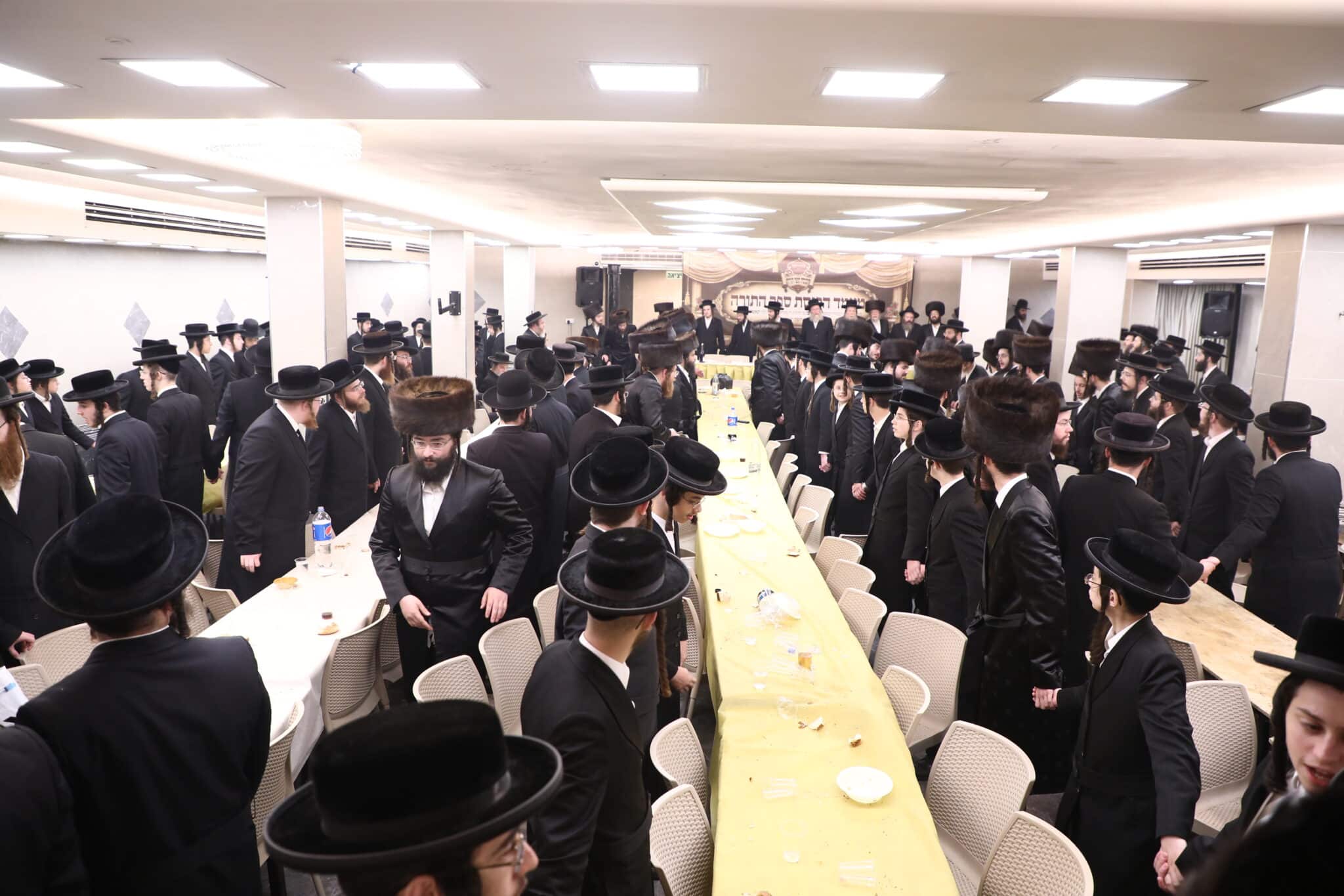 מעמד הכנסת ס"ת לביהמ"ד 'תורה ויראה' • תיעוד