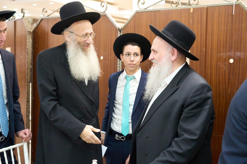 שמחת החתונה לנכדת הגרי"א דינר רב מרכז בני ברק