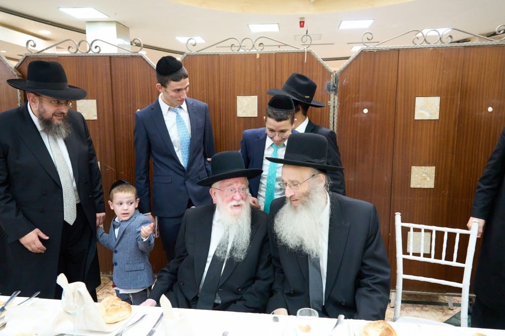 שמחת החתונה לנכדת הגרי"א דינר רב מרכז בני ברק