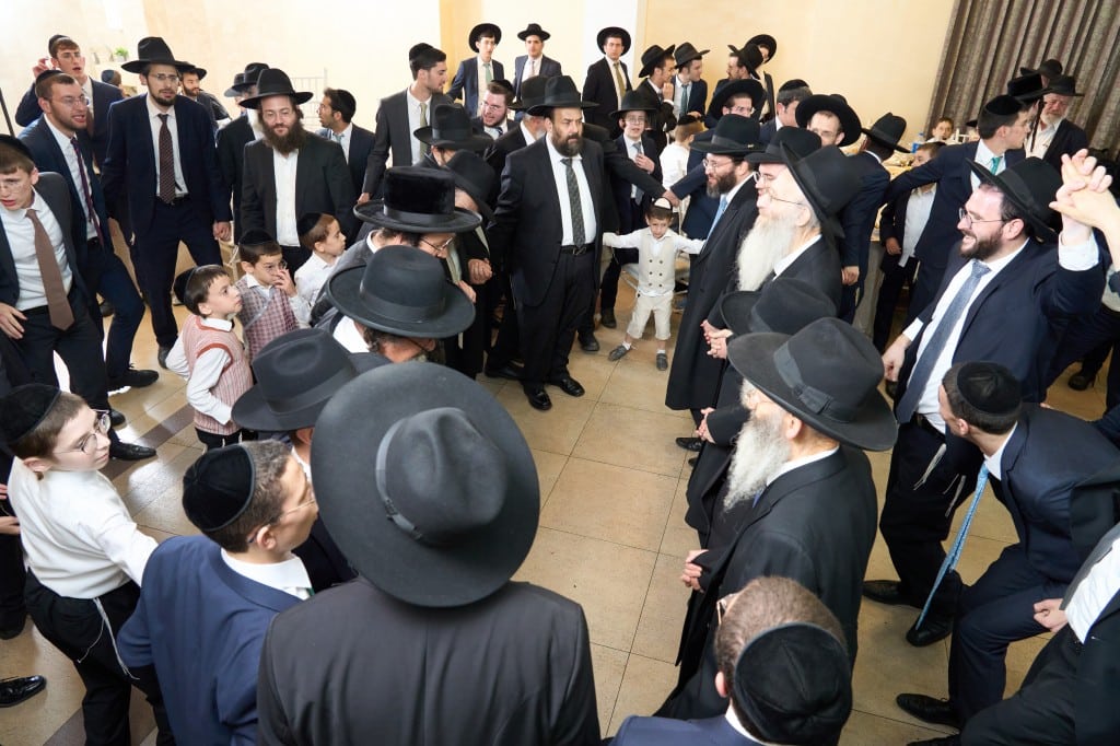 שמחת החתונה לנכדת הגרי"א דינר רב מרכז בני ברק