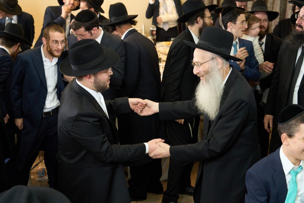 שמחת החתונה לנכדת הגרי"א דינר רב מרכז בני ברק