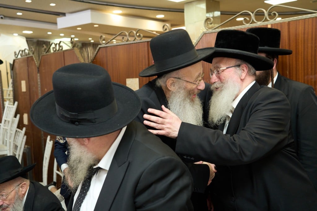 שמחת החתונה לנכדת הגרי"א דינר רב מרכז בני ברק