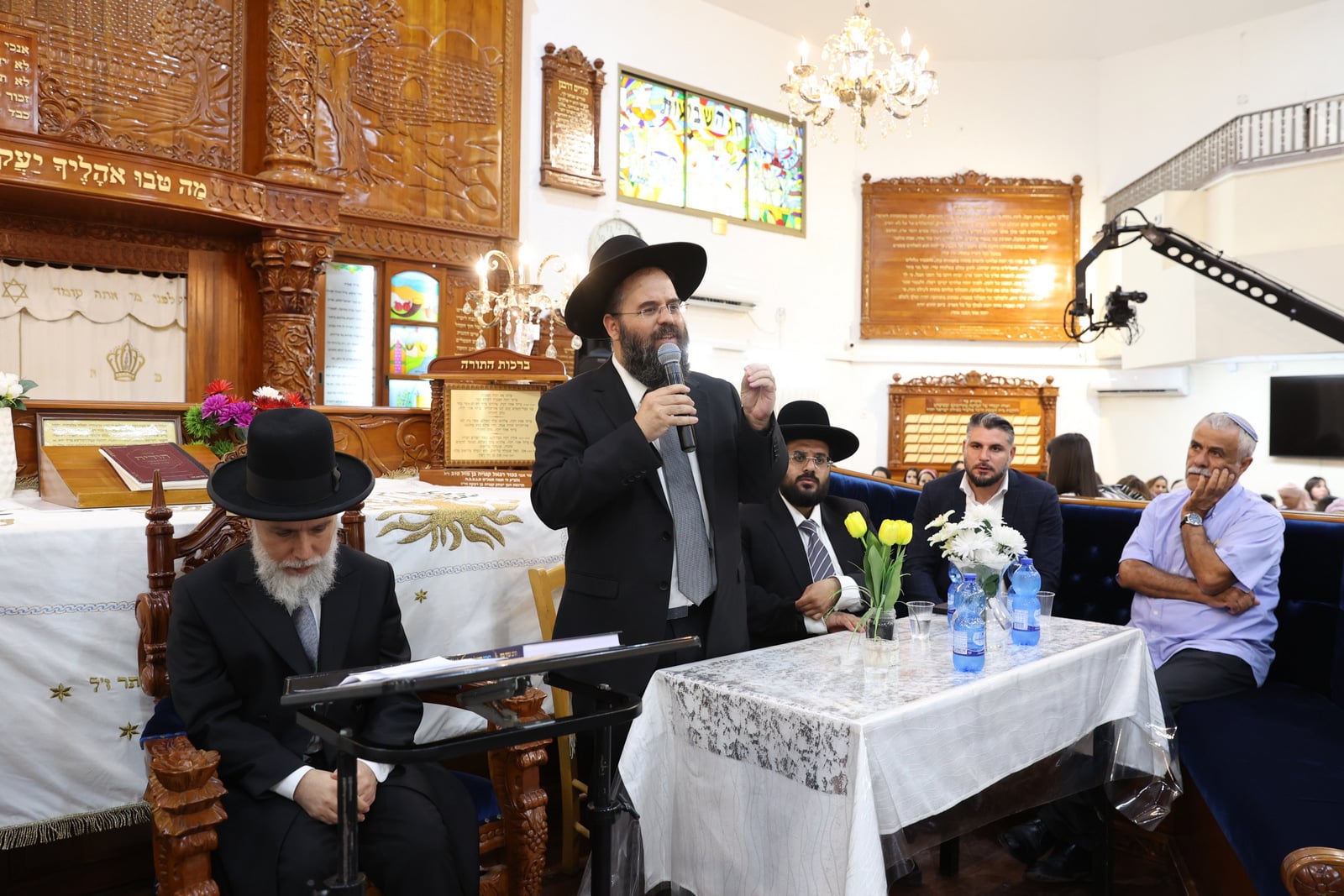 48 שעות לפני יום הכיפורים: המונים התכנסו ביהוד לחיזוק ואמירת סליחות