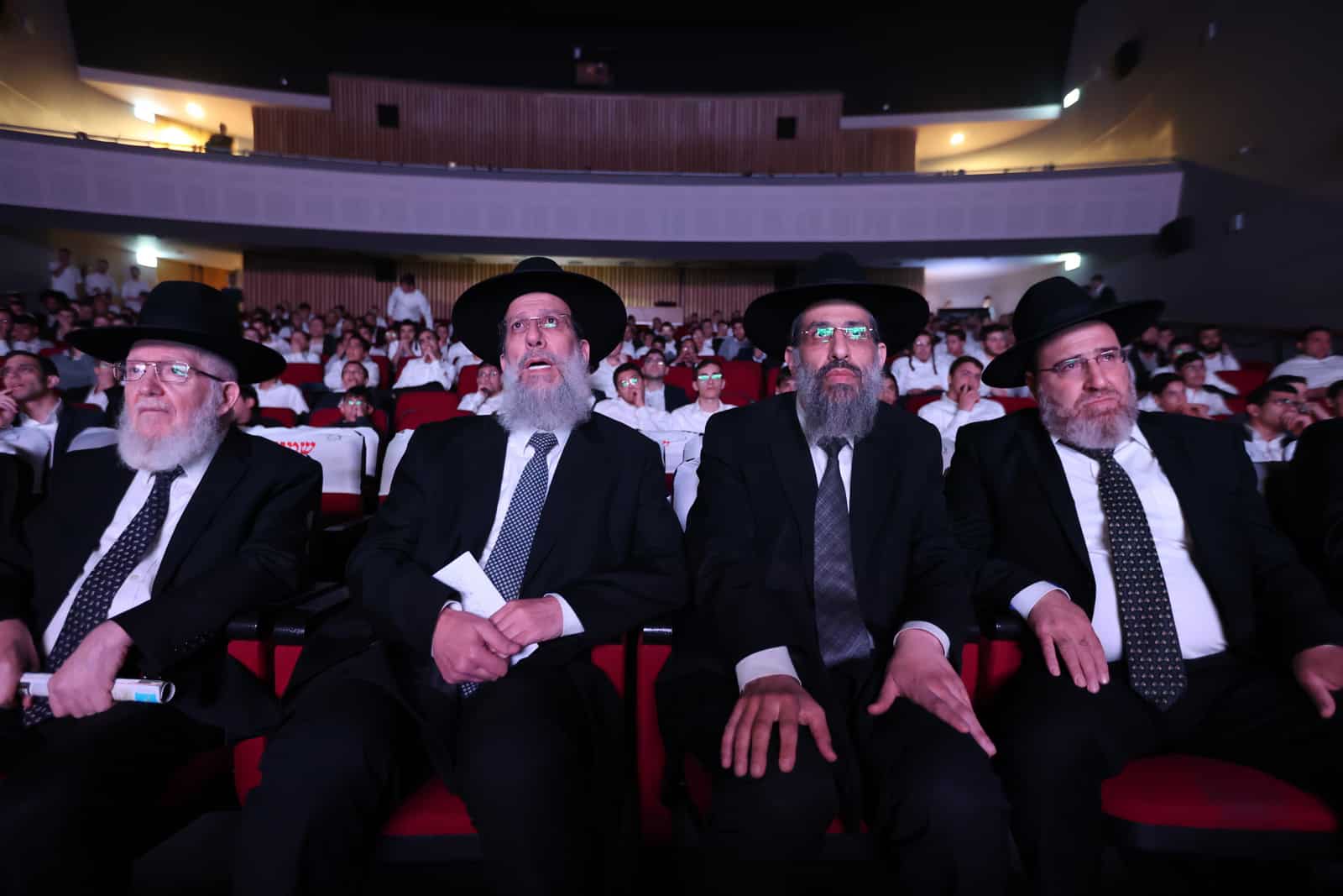 בצפת כתבו חידושי תורה לע"נ חכם שלום וזכו במלגות