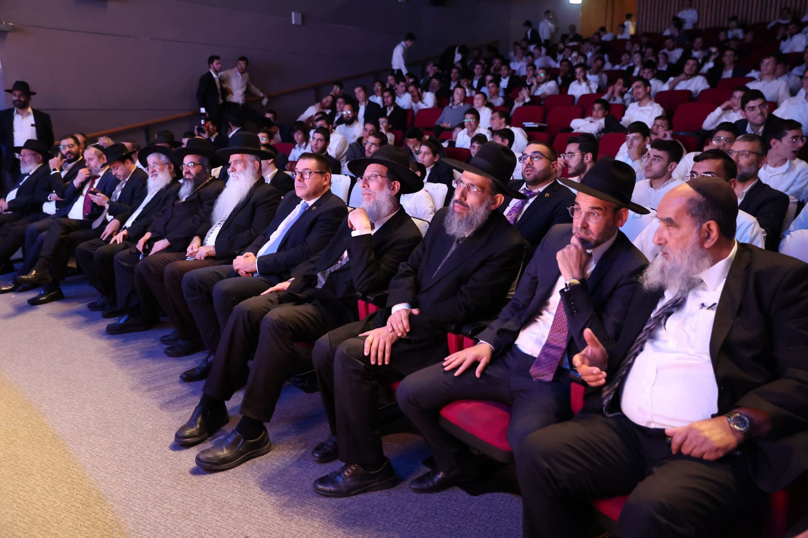 בצפת כתבו חידושי תורה לע"נ חכם שלום וזכו במלגות