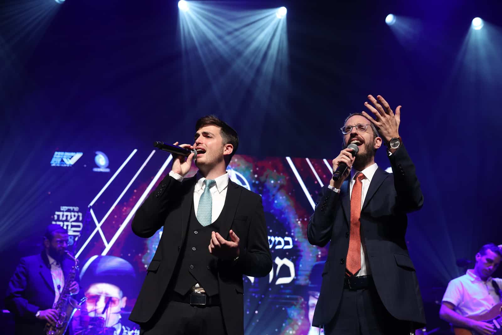 בצפת כתבו חידושי תורה לע"נ חכם שלום וזכו במלגות