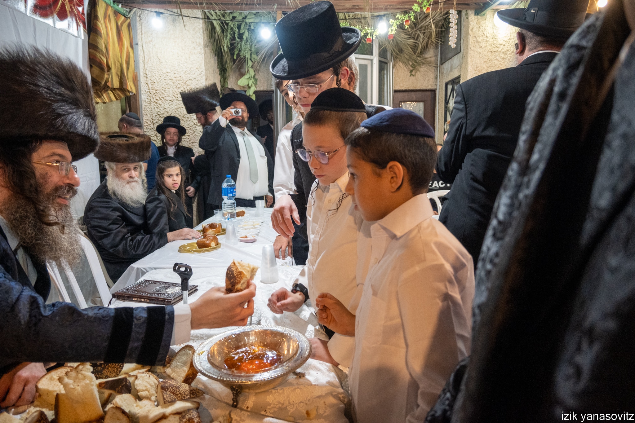שמחת בית השואבה בחצר הקודש קליוולנד • תיעוד
