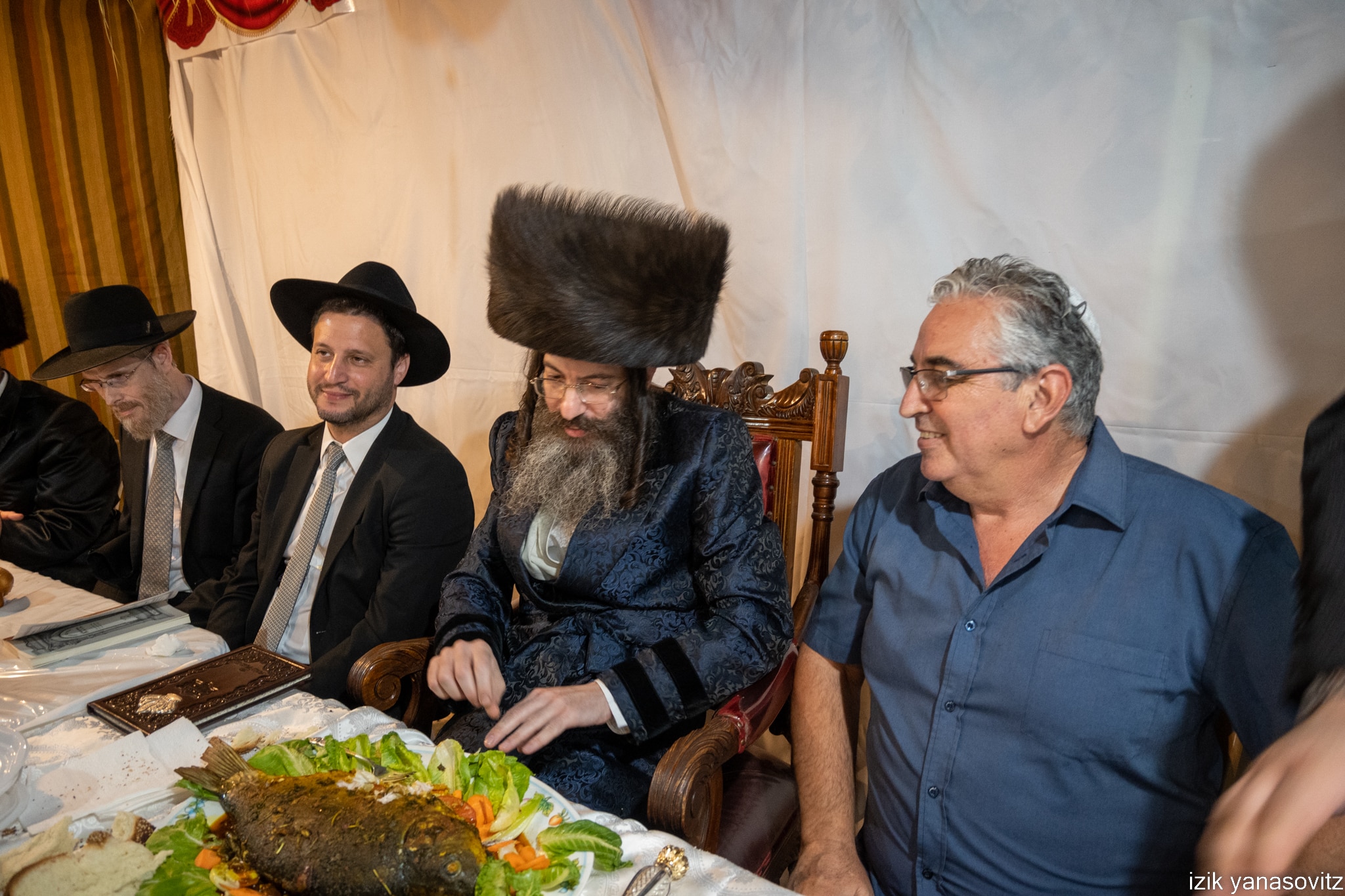 שמחת בית השואבה בחצר הקודש קליוולנד • תיעוד