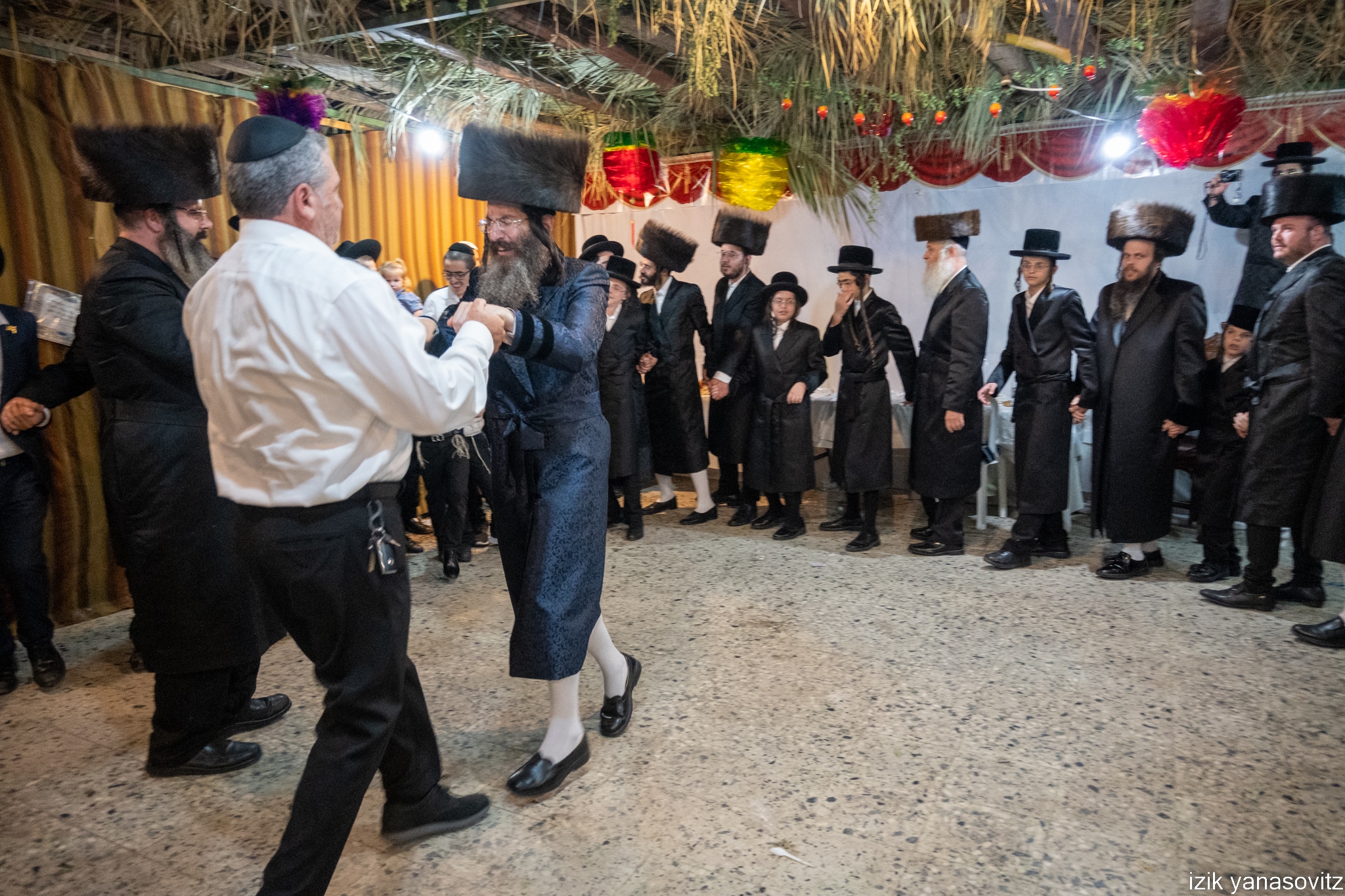 שמחת בית השואבה בחצר הקודש קליוולנד • תיעוד