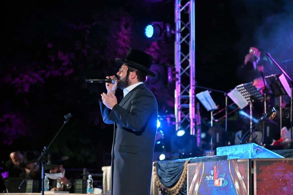 קרוב לרבבה במעמד כבוד התורה באלעד • גלריה: