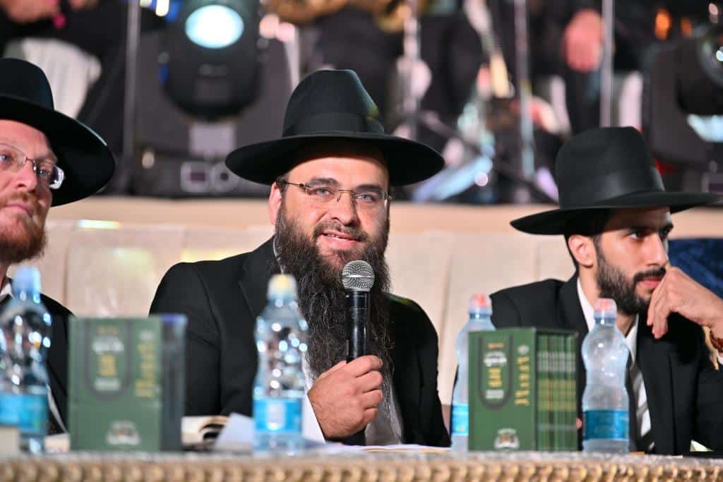 קרוב לרבבה במעמד כבוד התורה באלעד • גלריה: