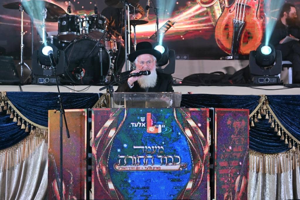 קרוב לרבבה במעמד כבוד התורה באלעד • גלריה: