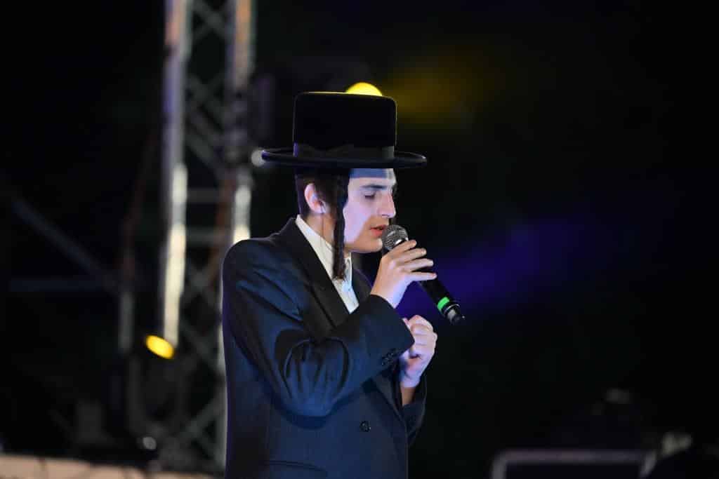 קרוב לרבבה במעמד כבוד התורה באלעד • גלריה: