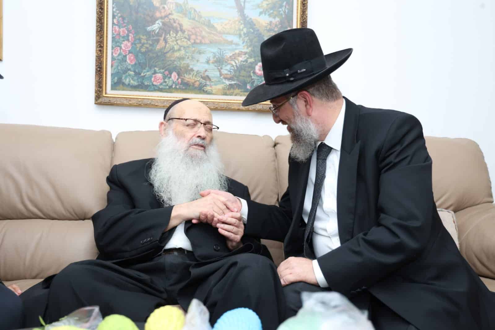 מחיל אל חיל: חברי המועצת וגדולי ישראל בחרו ארבעת המינים