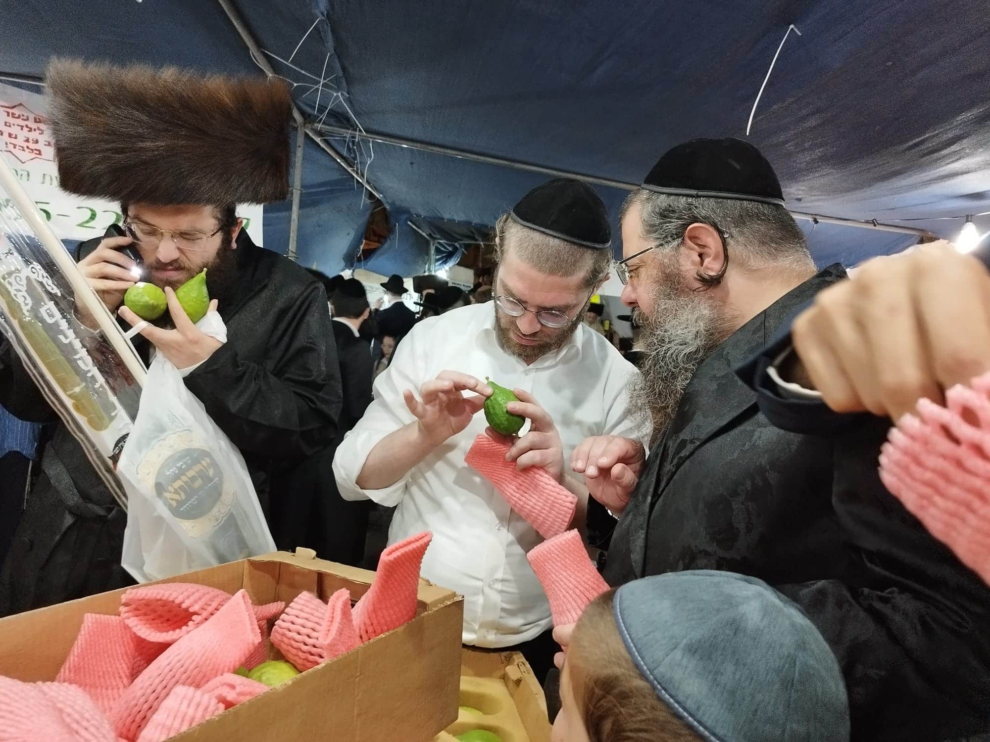 גלריה מרהיבה: אווירת החג ברחובות ירושלים