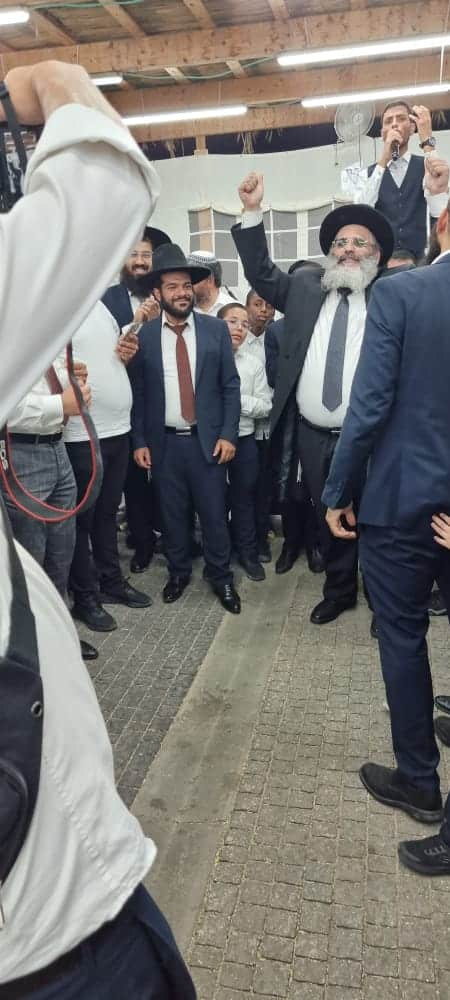 אלפים במעמד הקבלת פני רבו במעונו של הגה"צ רבי ישראל אברג'ל שליט"א