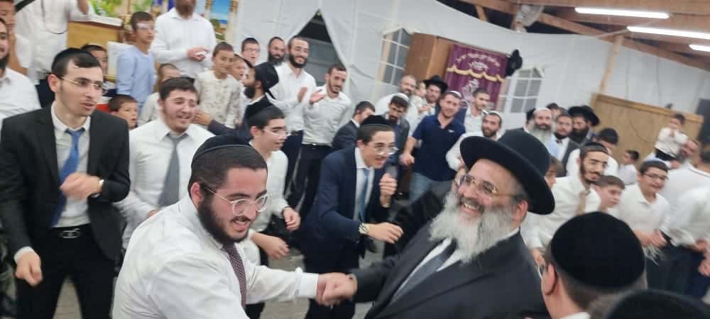 אלפים במעמד הקבלת פני רבו במעונו של הגה"צ רבי ישראל אברג'ל שליט"א