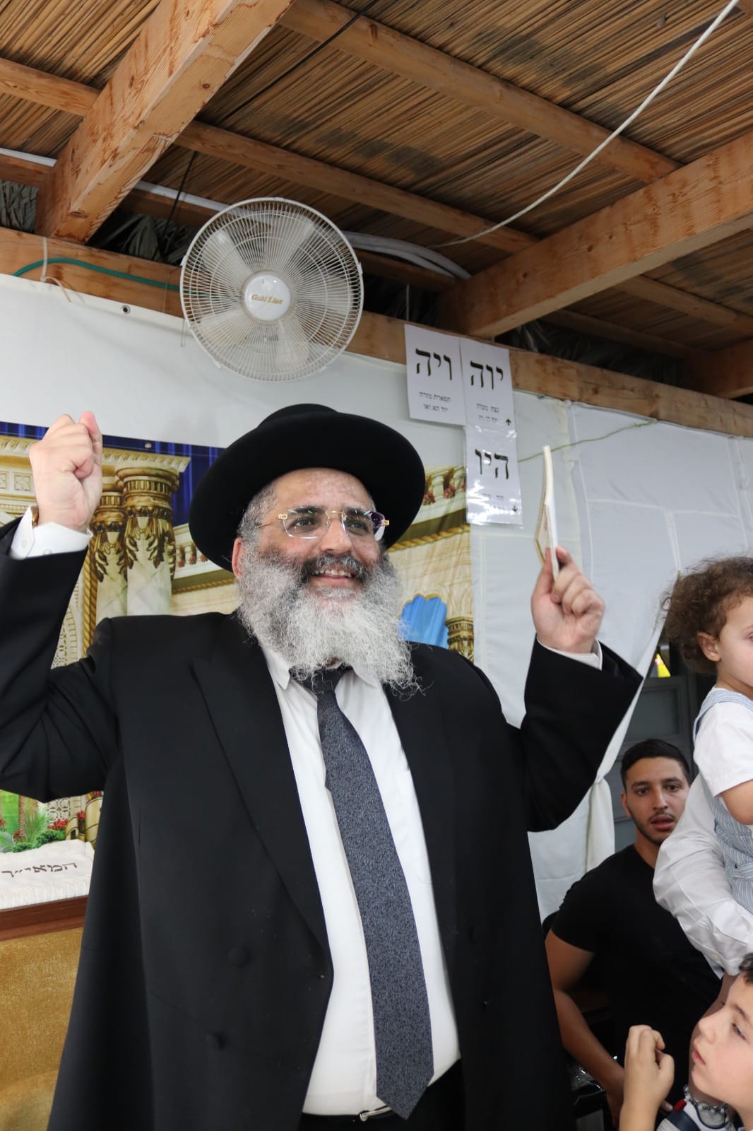 אלפים במעמד הקבלת פני רבו במעונו של הגה"צ רבי ישראל אברג'ל שליט"א