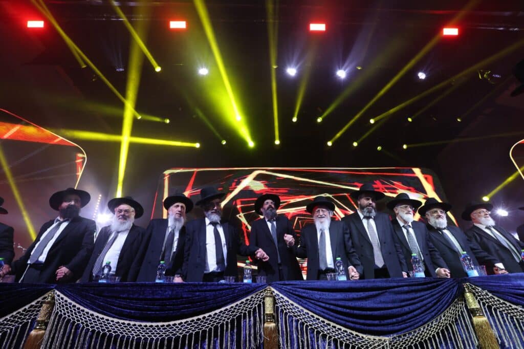 תיעוד ענק: גדולי הזמר החסידי הרעידו את 'בנייני האומה'