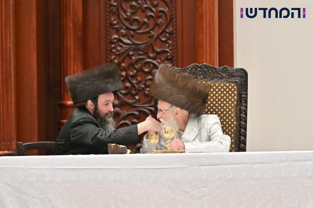 מראות ערב ומוצאי יום כיפור בחצר הקודש ויזניץ