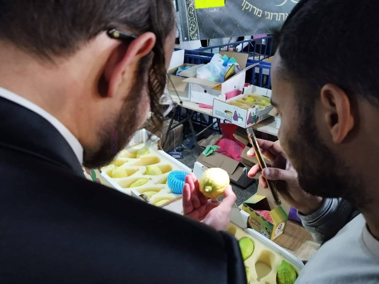 גלריה מרהיבה: אווירת החג ברחובות ירושלים