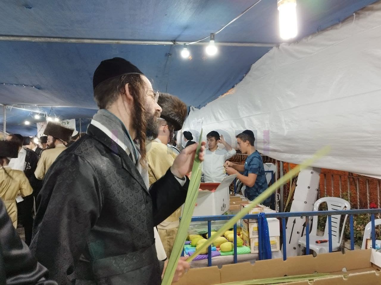 גלריה מרהיבה: אווירת החג ברחובות ירושלים