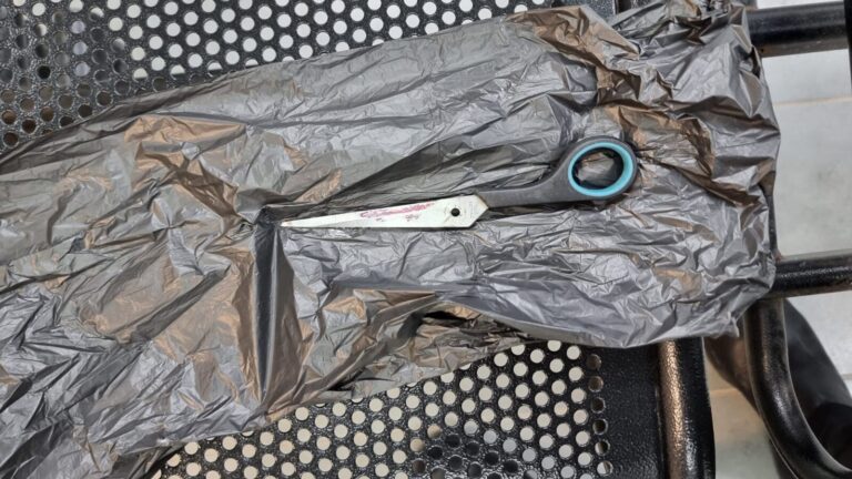 מחבלת דקרה סוהרת באמצעות מספריים ונעצרה