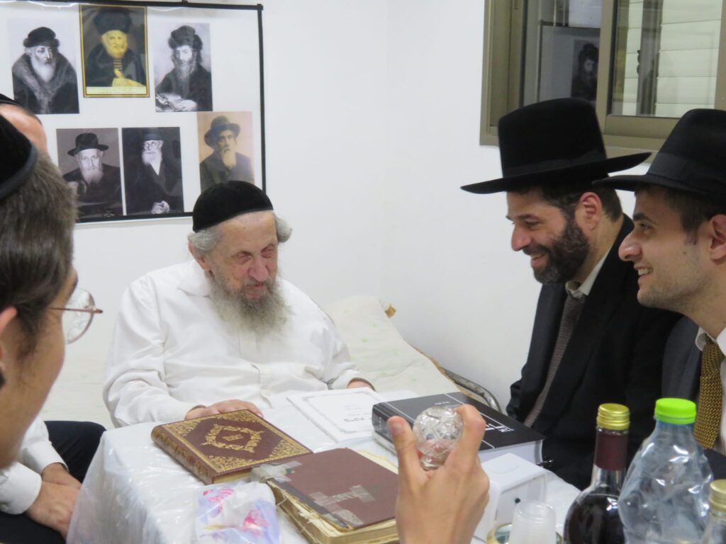 תיעוד: הקבלת פני רבו אצל מרן הגר"ד לנדו