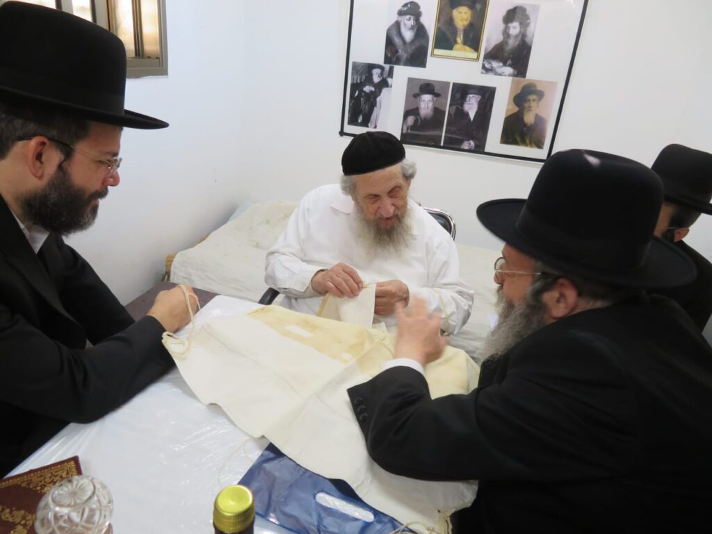 תיעוד: הקבלת פני רבו אצל מרן הגר"ד לנדו